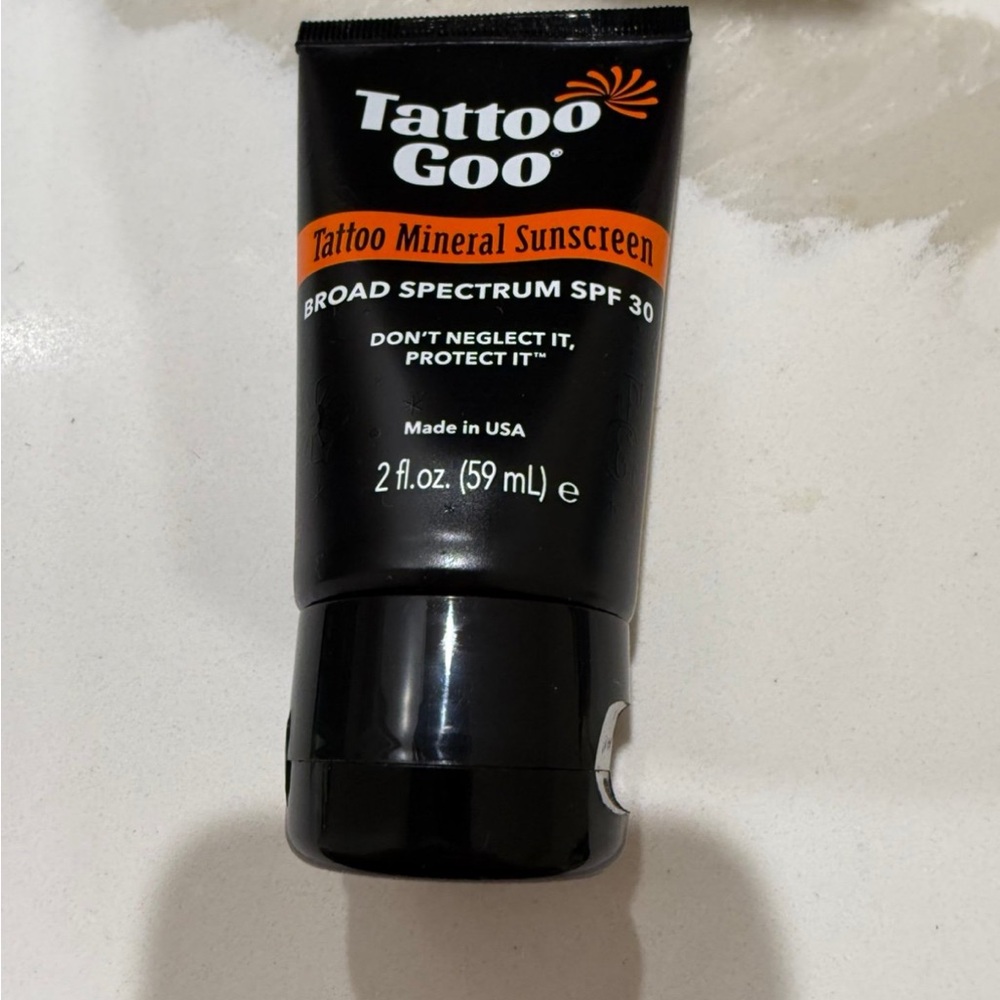 Black Mineral Sunscreen SPF 30